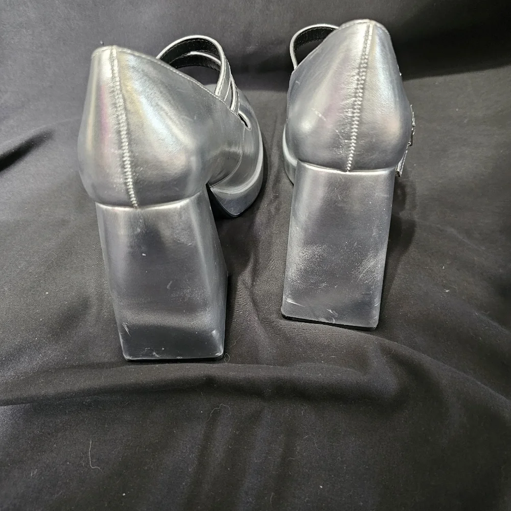 Soda chrome platform heels size 6 New no tags